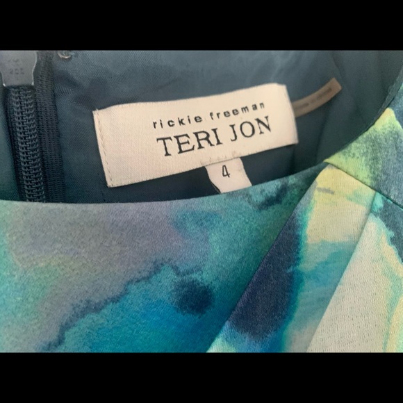 Rickie Freeman for Teri Jon silk sheath. Size 4 - Picture 4 of 8